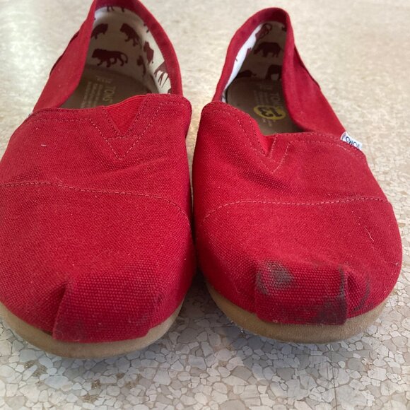 Toms men's red canvas slip-ons size 13 - Picture 4 of 5
